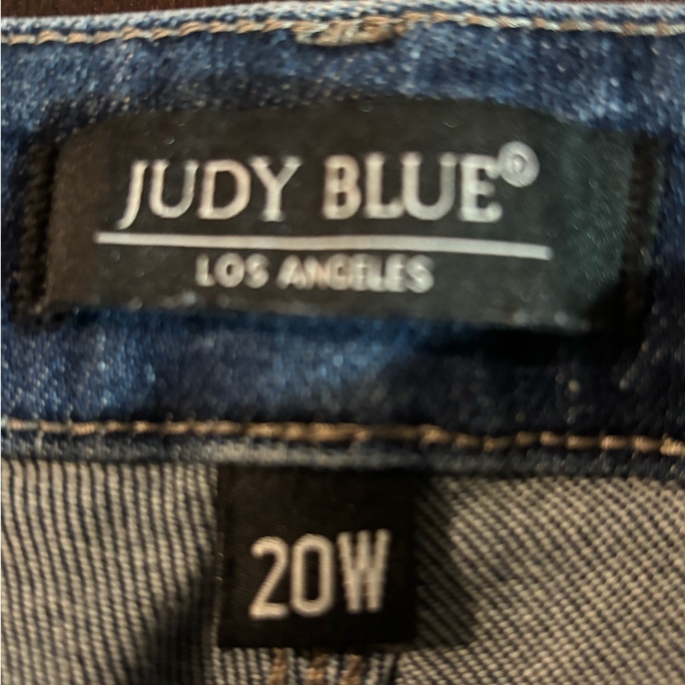 Judy Blue High Waist Cropped Straight Fit with Side Slit Jeans - Picture 3 of 3